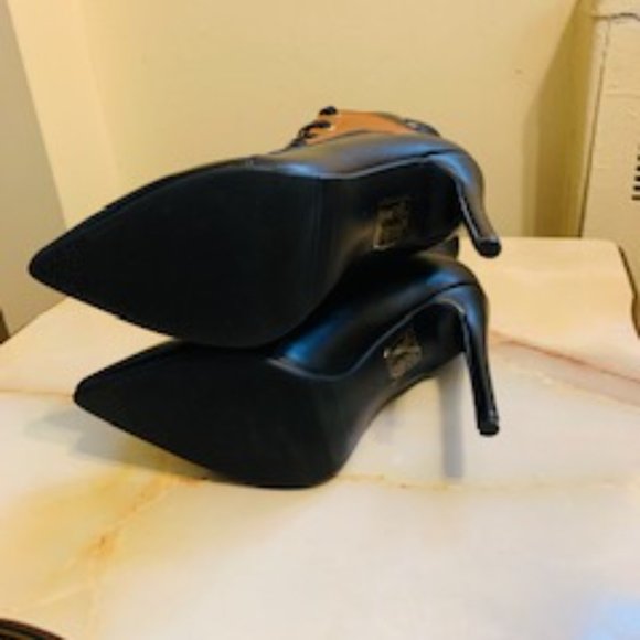 AZALEA WANG Inherit The Crown Lace Up Boots - Picture 11 of 13